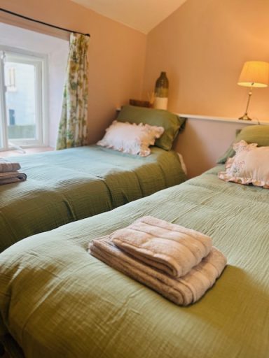 Twin or King Size Bedroom Bedroom 2